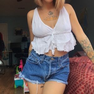 💕 Brandy Melville super flirty & cute white top💋